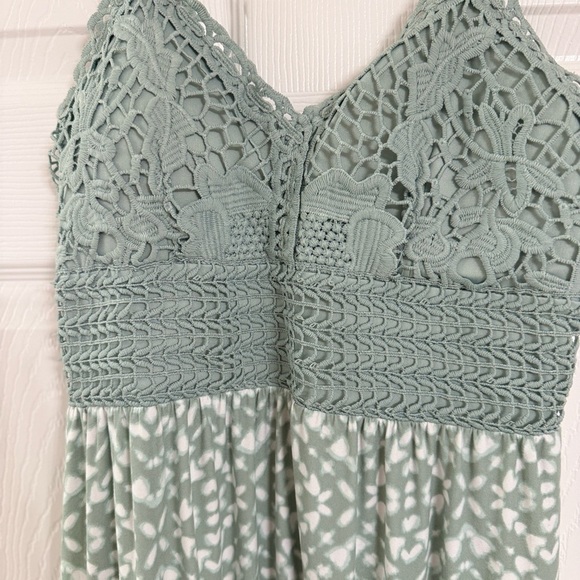 Elegant Lace Women’s Dress in Light Blue - Picture 4 of 4